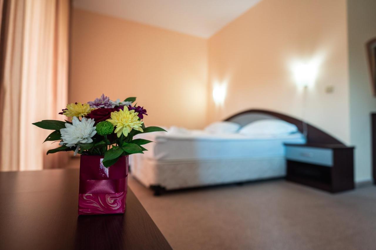 Hotel Paradise Green Park Golden Sands Εξωτερικό φωτογραφία